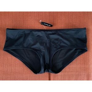 NWT Adore Me Jet Black Hipsters